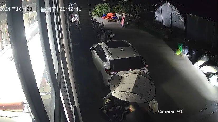 “我車被偷了，車上有塊毒豬肉！”男子深夜報警，結(jié)局大反轉(zhuǎn)