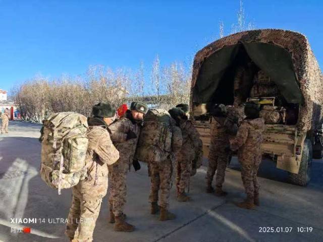 緊急馳援！西藏軍區(qū)部隊(duì)第一時(shí)間趕赴震中