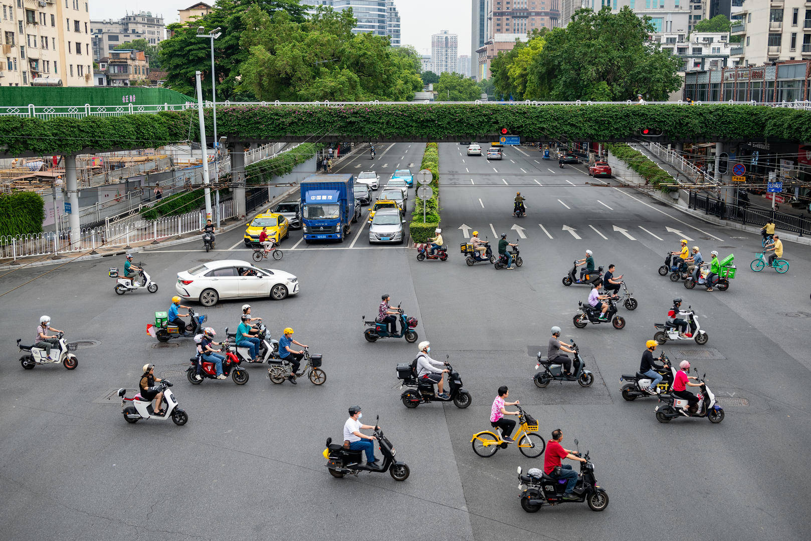 因20元電動自行車罰款，廣州一女子將市政府告上法庭 需求與治理如何兩全？